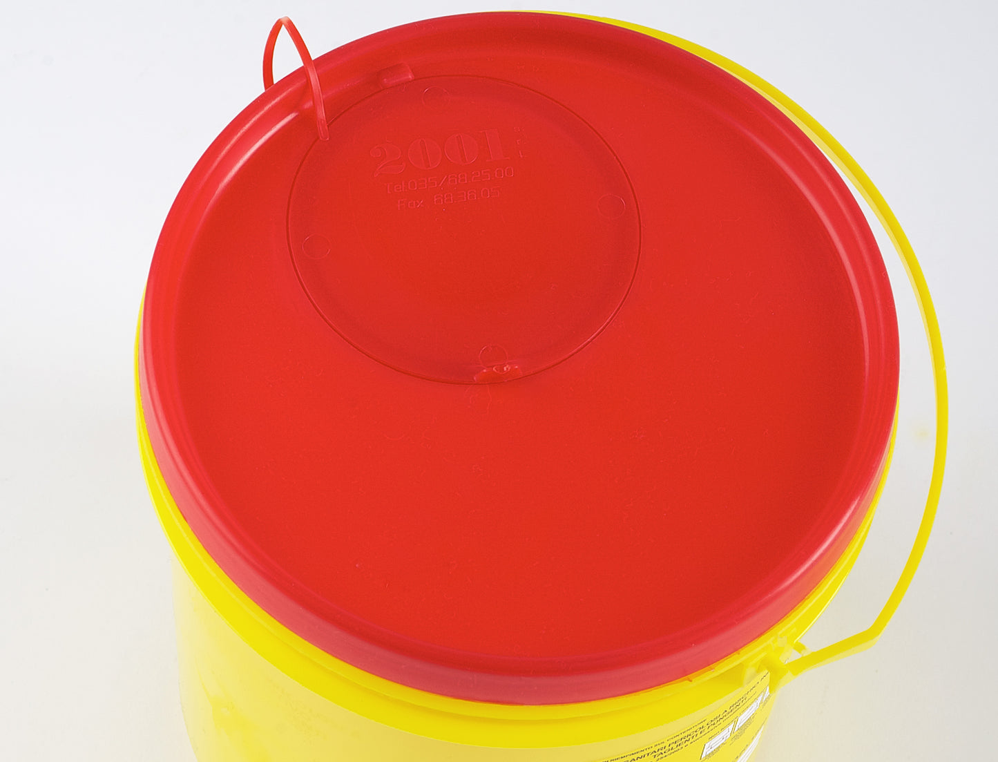 Disposable container for needles and sharps, volume 1.5 l